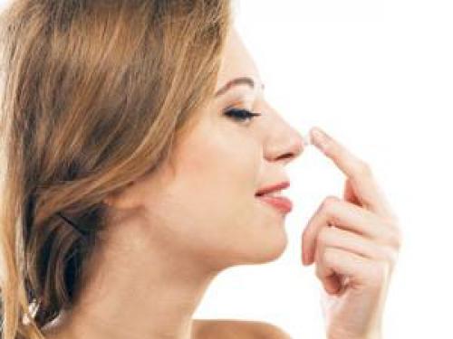 Какая прическа подойдет для маленького носа. Большой нос: каскадные стрижки 10 Какая прическа подойдет для маленького носа. Большой нос: каскадные стрижки 10