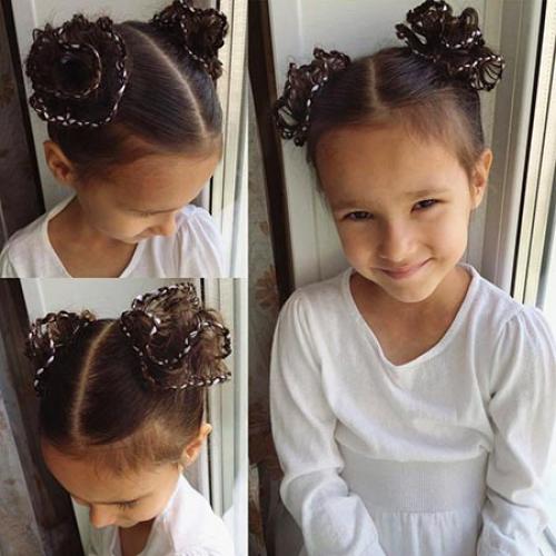 Длинные волосы прически на 1 сентября с бантами. Изумительные прически на 1 сентября: 20 вариантов с уроками