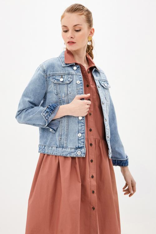 Какие куртки носят с платьем. Эффект бочки: как носить платья и юбки с пуховиками, чтобы не выглядеть безвкусно и бесформенно 01 Какие куртки носят с платьем. Эффект бочки: как носить платья и юбки с пуховиками, чтобы не выглядеть безвкусно и бесформенно 01