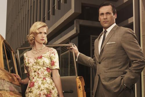 Как здороваться с девушкой по этикету. Правила этикета при общении с девушкой