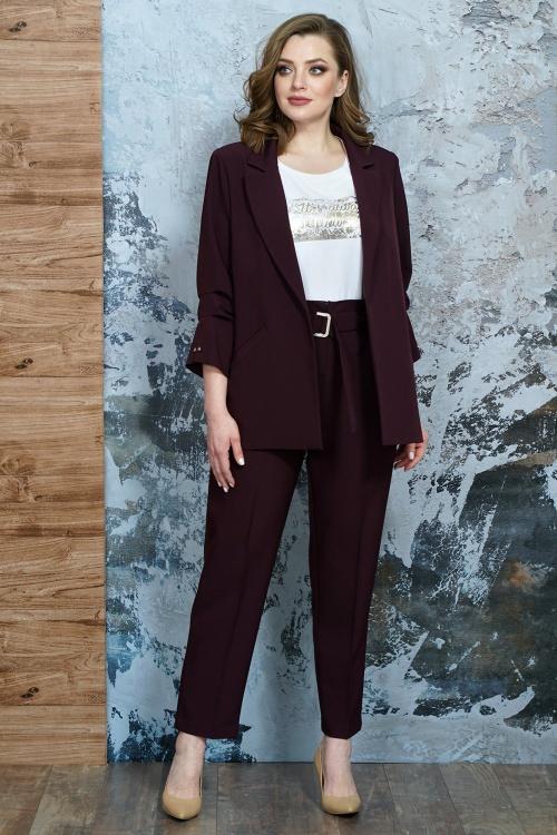 Кому идет бордовый цвет. Сочетание бордового цвета в одежде