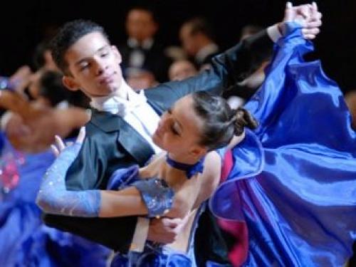 Прически для бальных танцев. Как сделать прическу мальчику для бальных танцев? 35 Прически для бальных танцев. Как сделать прическу мальчику для бальных танцев? 35