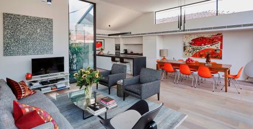 Цвет марсала в одежде 2023. Добавьте яркости! 4 правила 11 Цвет марсала в одежде 2023. Добавьте яркости! 4 правила 11