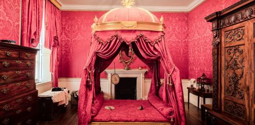 Цвет марсала в одежде 2023. Добавьте яркости! 4 правила 08 Цвет марсала в одежде 2023. Добавьте яркости! 4 правила 08