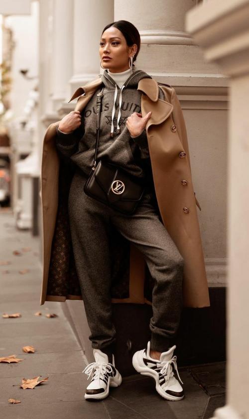 С чем носить пальто в 2023 году. Какие пальто в моде. Демисезонные и зимние тренды 04