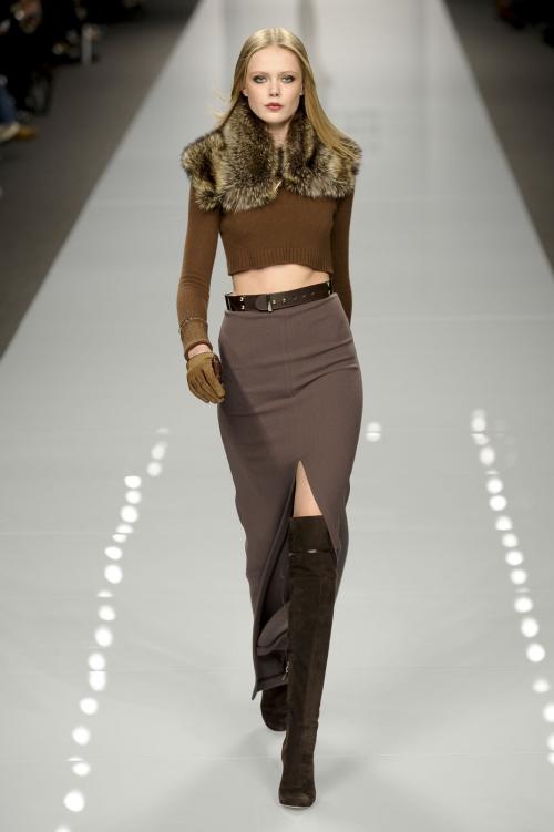 С чем носить лакированные ботфорты. С чем носить