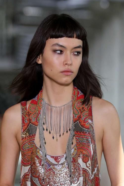 Модные женские стрижки 2023-2024. Модные женские прически и стрижки осень-зима 2023-2024