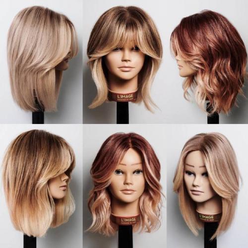 Блондинка с челкой шторкой. Челка шторка на короткие, средние и длинные волосы 2023: фото удлиненной шторки, на две стороны, для круглого лица