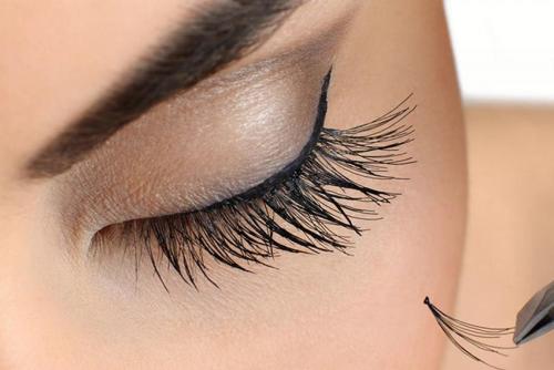 Проблемы с накладными ресницами: как избежать их 01 Проблемы с накладными ресницами: как избежать их 01