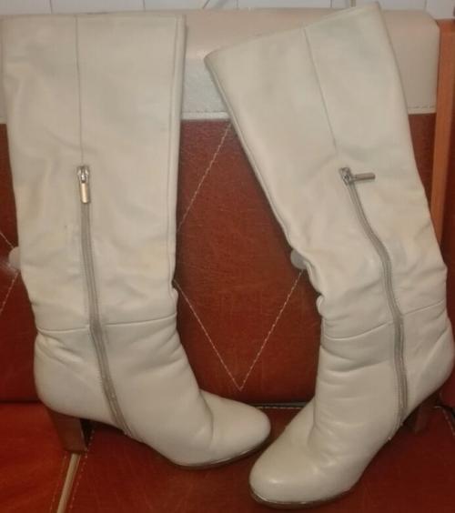 Как избежать появления пятен на цветной кожевой обуви. Цвет настроения бежевый. Уход за сапогами.