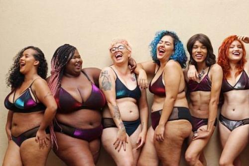 Фотка жирной бабы. Почему толстые женщины вошли в моду и когда это кончится