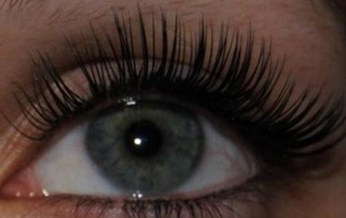 Какие материалы используются для наращивания норковых ресниц. Какие ресницы лучше для наращивания: соболь, норка, шелк?