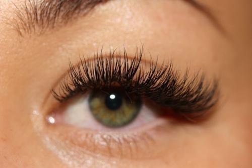 Проблемы с наращиванием норковых ресниц: как избежать их 01 Проблемы с наращиванием норковых ресниц: как избежать их 01