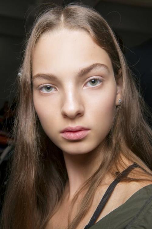 Круглые миндалевидные глаза. Правила макияжа для миндалевидных глаз