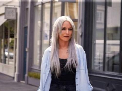 Красивый и коварный оттенок. Как покраситься в пепельный цвет 10