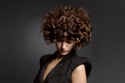 Откройте для себя новую эру стрижки блондинок с челкой 11