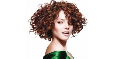 Откройте для себя новую эру стрижки блондинок с челкой 10