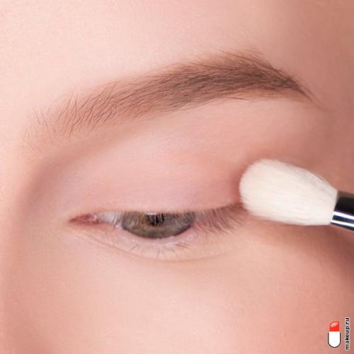 Формы макияжа глаз. Не требует жертв: как сделать красивый макияж глаз?