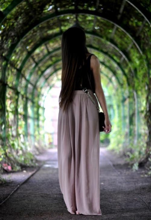 С чем носить черные широкие брюки. С чем носить широкие брюки.