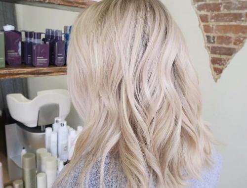 Самые популярные оттенки блонд. Виды оттенков блонда: вся палитра с названиями и фото 18 Самые популярные оттенки блонд. Виды оттенков блонда: вся палитра с названиями и фото 18