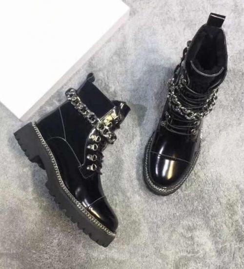 Какие были основные тенденции в обуви для женщин зимой 2024. Модные тенденции женских ботинок 2024–2024