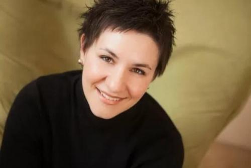 Гениальные стрижки для большого носа: как сделать свой нос меньше 15