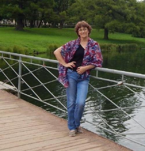 7 способов носить джинсы в 50 лет. Эвелина Хромченко объяснила взрослым женщинам, как носить джинсы после 50 лет и не выглядеть дешево