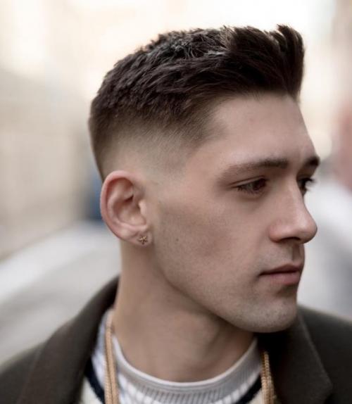 Причёска по бокам выбрито, а сверху волосы. Кому подходят выбритые виски, а кому нет