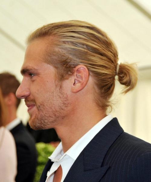 Прически на основе хвоста. Прически с хвостом — лучшие модели 2019-2020 года в разных стилях. Обзор самых стильных и оригинальных идей сезона (80 фото)