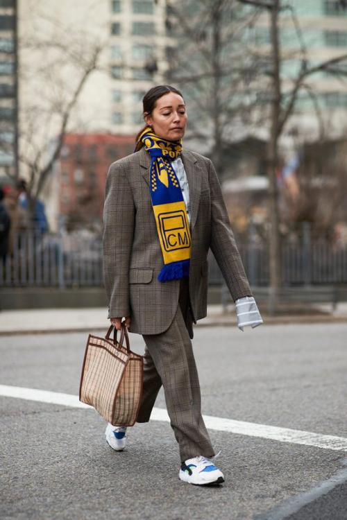 С чем носить модные ботфорты осень-зима 2021-2022. С чем носить ботфорты: модные сочетания 2021/2022 12 С чем носить модные ботфорты осень-зима 2021-2022. С чем носить ботфорты: модные сочетания 2021/2022 12