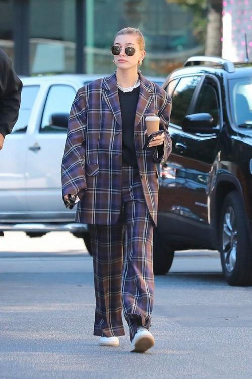 С чем носить модные ботфорты осень-зима 2021-2022. С чем носить ботфорты: модные сочетания 2021/2022 15 С чем носить модные ботфорты осень-зима 2021-2022. С чем носить ботфорты: модные сочетания 2021/2022 15