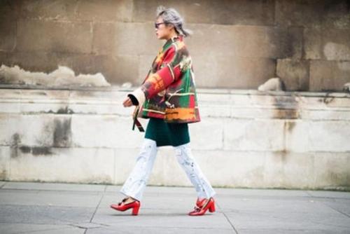 Окрашивание волос в седой цвет. Особенности цвета 20 Окрашивание волос в седой цвет. Особенности цвета 20