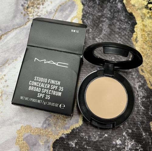 Лучший консилер под глаза от морщин. ТОП-8 лучших консилеров для возрастной кожи