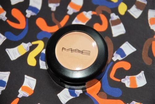 Лучший консилер под глаза от морщин. ТОП-8 лучших консилеров для возрастной кожи