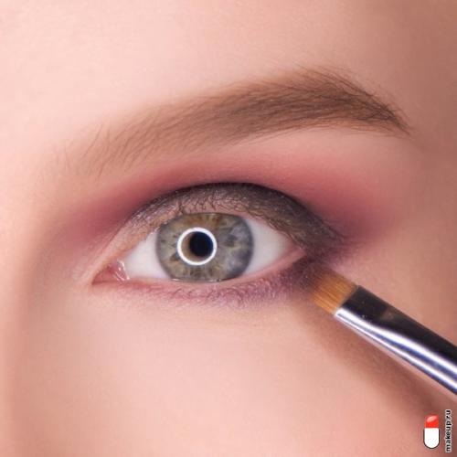 Как сделать красивый макияж глаз. Не требует жертв: как сделать красивый макияж глаз?