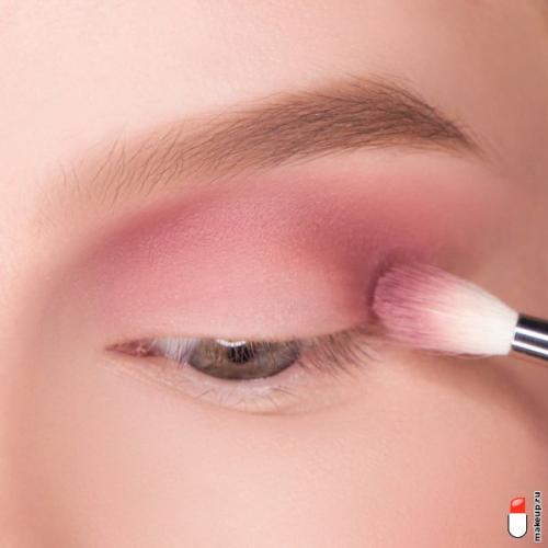 Как сделать красивый макияж глаз. Не требует жертв: как сделать красивый макияж глаз?