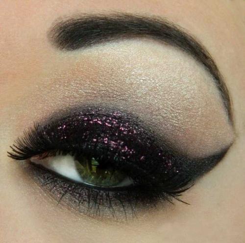 Макияж глаз тенями. Макияж тенями — этапы создания образа, правила нанесения и грамотное сочетание теней (110 фото)