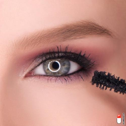 Как сделать красивый макияж глаз. Не требует жертв: как сделать красивый макияж глаз?