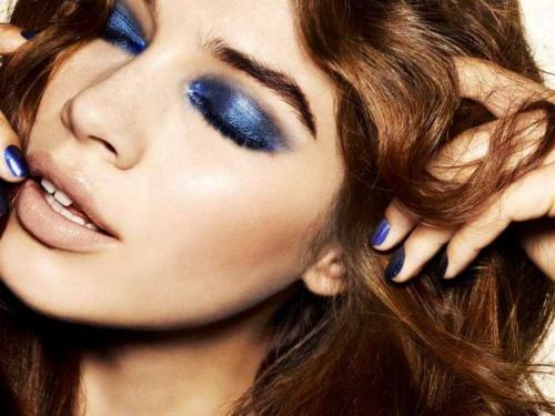 Макияж глаз тенями. Макияж тенями — этапы создания образа, правила нанесения и грамотное сочетание теней (110 фото)