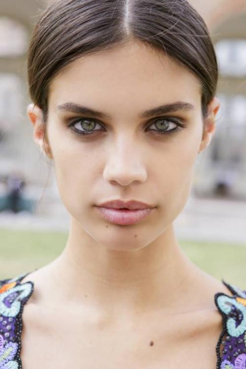 Как правильно подобрать макияж для своей внешности. Азбучные истины: как подобрать «свои» оттенки в макияже?