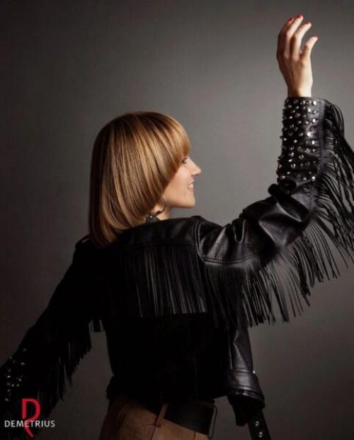 Модные женские стрижки для средних волос 2022-2023. Трендовые женские стрижки 2022-2023 на средние волосы – последние тенденции, новинки, фото