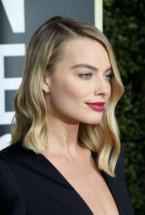 Удобные стрижки на средние волосы 2022. Прически на средние волосы 2022: 50+ идей с челкой и без