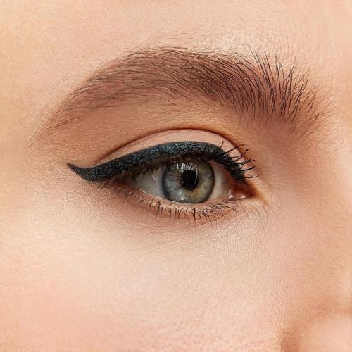 Стрелки по форме глаз. Определяем форму глаз, подбираем вид стрелок и показываем, как нарисовать стрелки на глазах