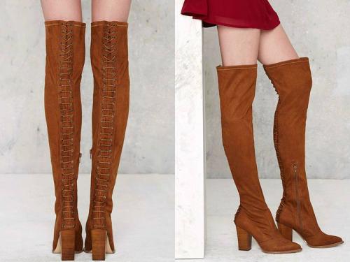 Замшевые ботфорты на каблуке: все, что нужно знать о популярной обуви 03 Замшевые ботфорты на каблуке: все, что нужно знать о популярной обуви 03