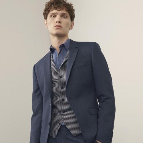 Синий костюм: как правильно сочетать с другими предметами гардероба 22