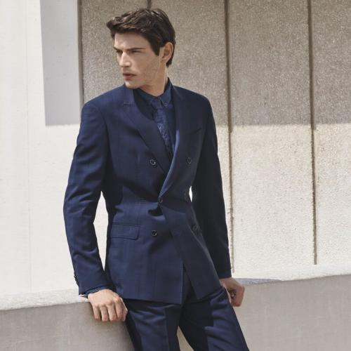 Темно синий костюм: стильные сочетания для женщин 13