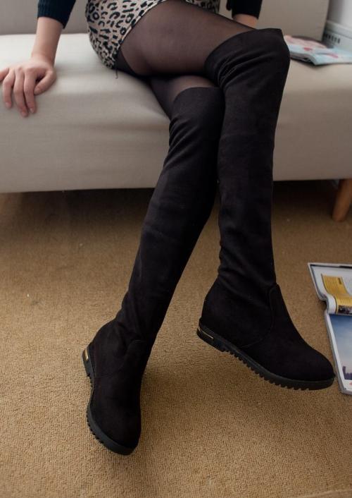 Что такое замшевые ботфорты без каблука. Замшевые ботфорты без каблука, актуальные образы на каждый день