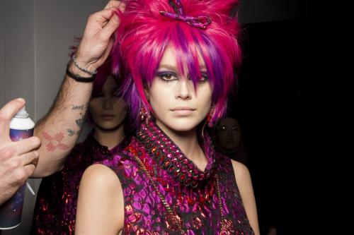 Макияж для карих глаз блондинок. Макияж для карих глаз среднего тона