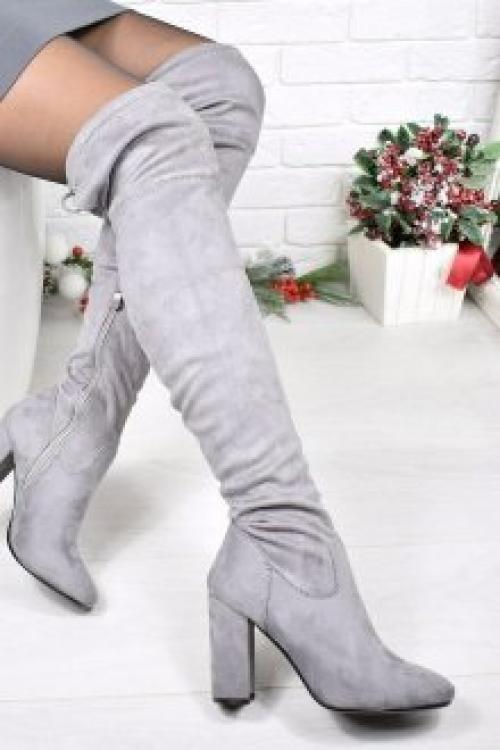 Как сочетать замшевые серые сапоги с пальто. Материал