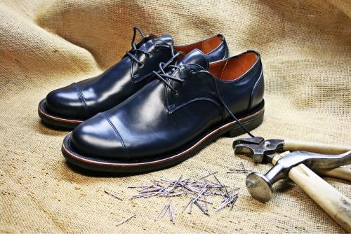 Какие виды кожи используются для изготовления кожаных ботфортов. Разновидности